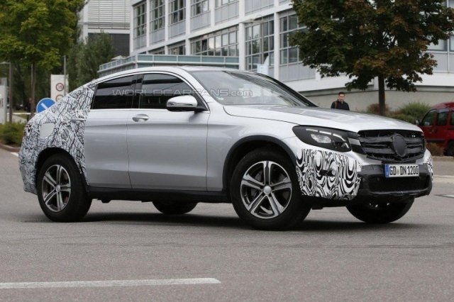 Mercedes-Benz тества конкурента на BMW X4