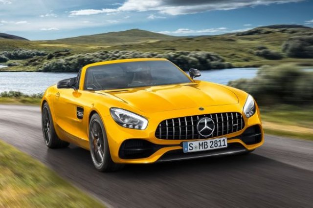 В семейството Mercedes-AMG GT се появи нов роудстър