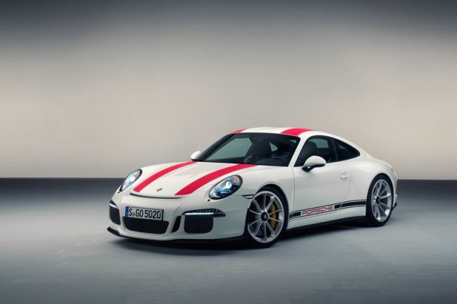 Цената на Porsche 911 R продължава да расте