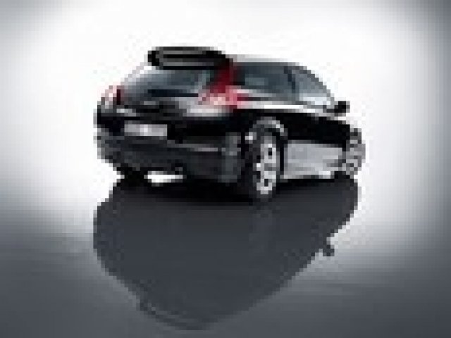 Volvo ще прави С30 с мощност 350 к.с.