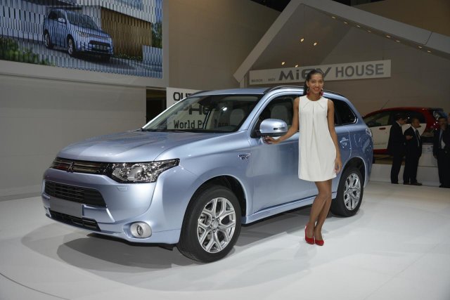 Mitsubishi Outlander Hybrid излиза на пазара