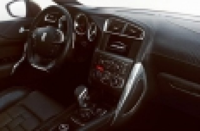 Първи снимки от интериора Citroen DS4