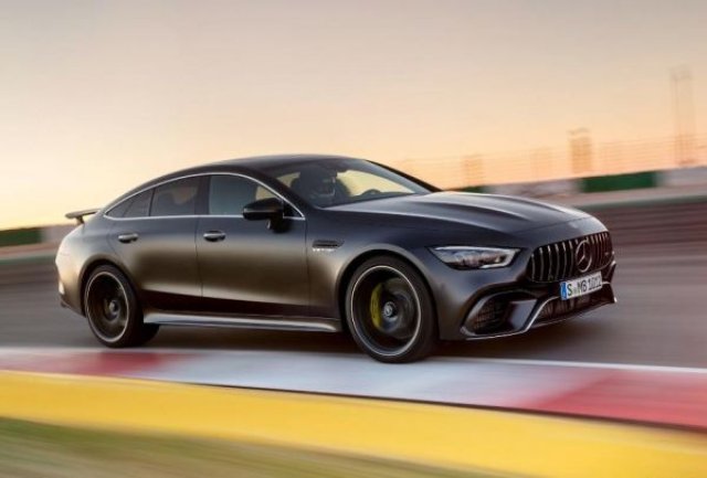 Най-мощният Mercedes-AMG GT стъпи на „Нюрбургринг” (ВИДЕО)