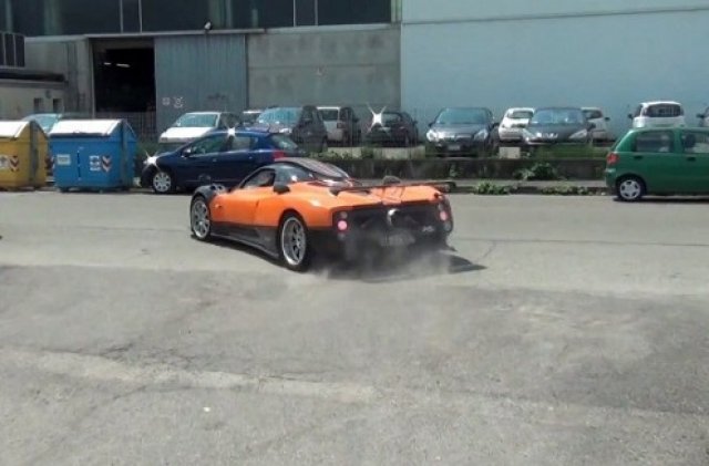 Суперкола с късмет - Pagani Zonda на 1.1 млн. км.