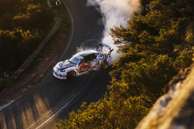 Забравете за Кен Блок, Лудия Майк е тук (Видео)