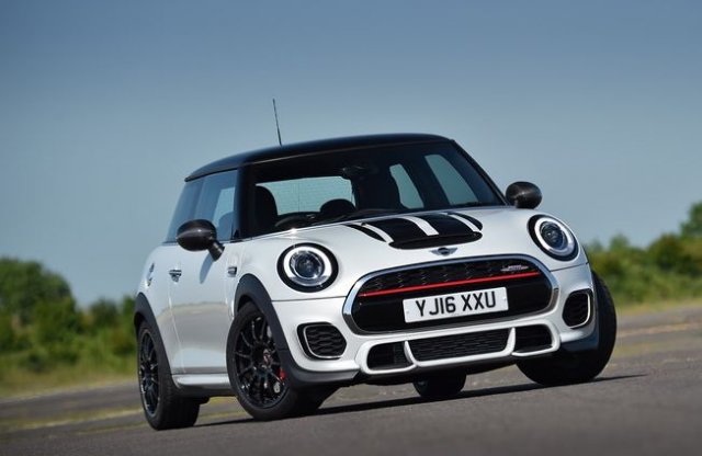 Mini ще предложи още по-брутално JCW