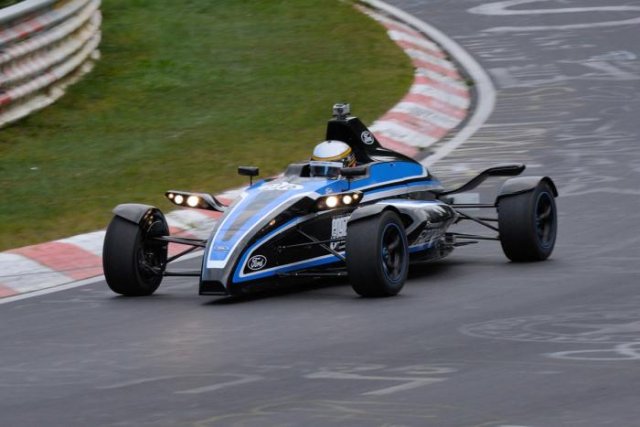 Еднолитров Ford EcoBoost засрами суперколи на Нюрбургринг