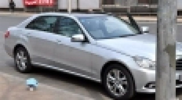 И Mercedes E-Class с дълга версия за Китай