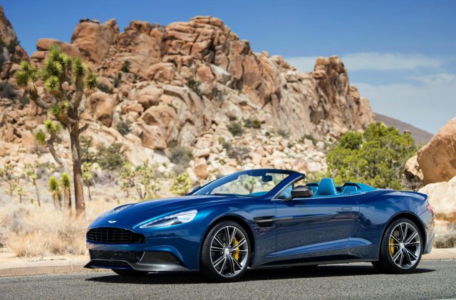 Aston Martin Vanquish Volante ще дебютира в Калифорния