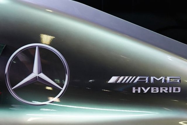 Mercedes-AMG сам ще избира купувачите на хиперколата си