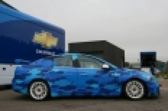 Chevrolet показа състезателния Cruze за WTCC