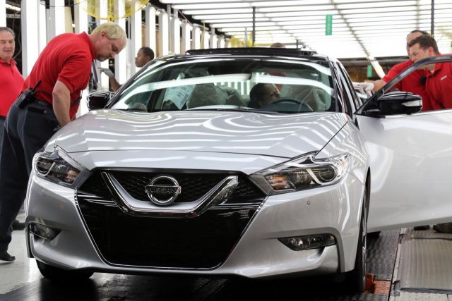 Nissan качи новата Maxima на конвейера