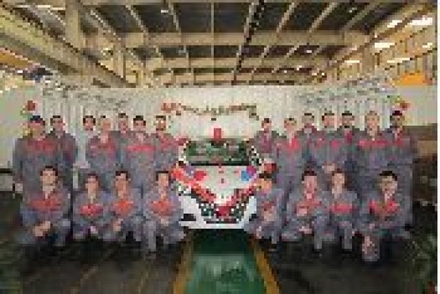 Наши в Китай направиха първата българска кола