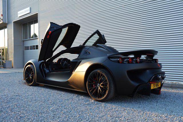 Показаха серийната версия на българската суперкола