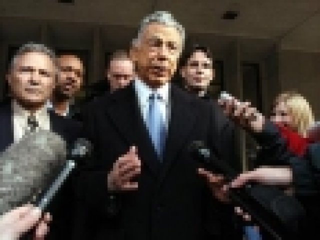 Керкориян започна да продава акции на Ford