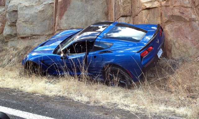 Първата катастрофа с Corvette Stingray вече е факт