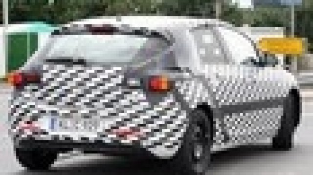 Напредват тестовете на новия Opel Astra