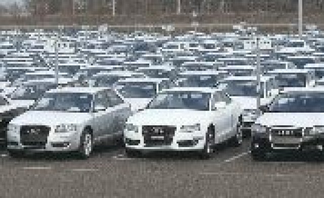 Пазарът на нови коли в Германия продължава да пада