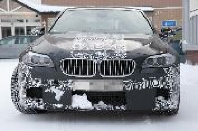 Нови шпионски снимки от BMW M5