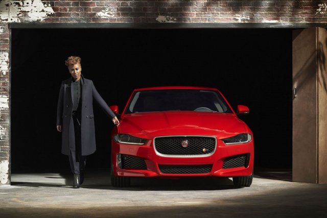 Първа снимка на Jaguar XE-S