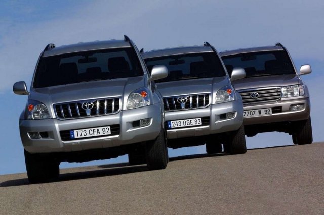 Стари модели на Toyota се прибират в сервиза