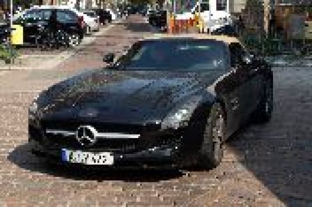 Това е новият Mercedes SLS AMG Roadster