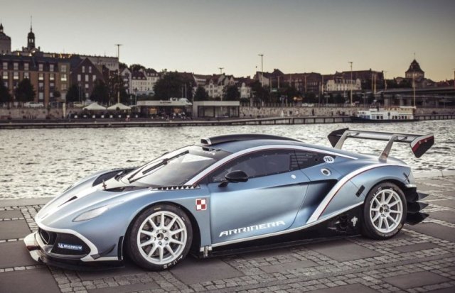 Полската суперкола ще струва 300 000 долара