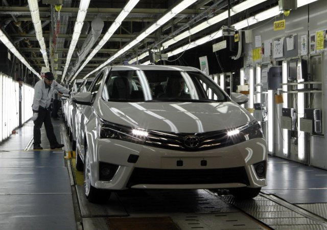 Поройни валежи затвориха три завода на Toyota