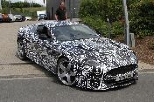 Първи снимки на новия Aston Martin DB9