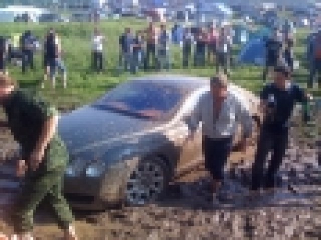 Да заровиш Bentley Continental GT в калта.....