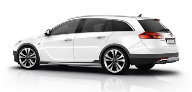 Първи снимки на Opel Insignia Crossfour 