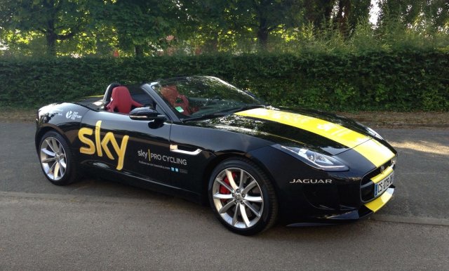 Jaguar подари F-Type на победителя в Tour de France