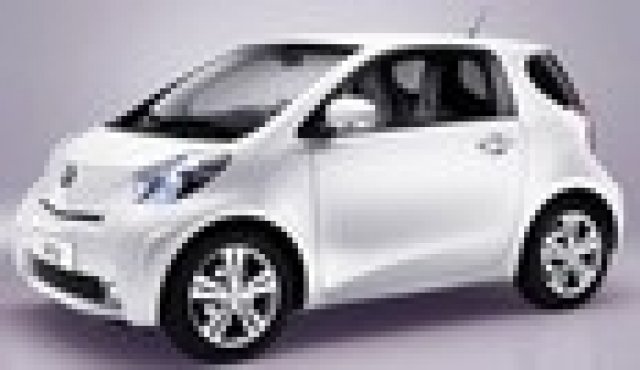 Toyota iQ се цели в Smart ForTwo