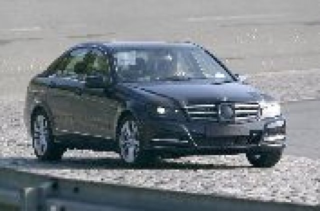 Mercedes модернизира C-Class