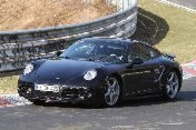 Новото Porsche 911 - традиционна бензинова резачка