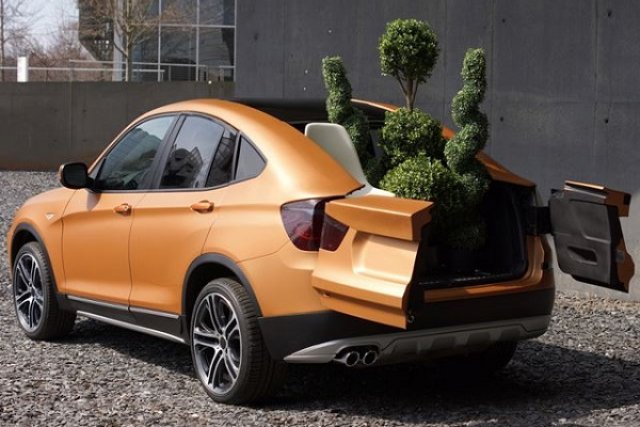 Студенти превърнаха BMW X3 в пикап