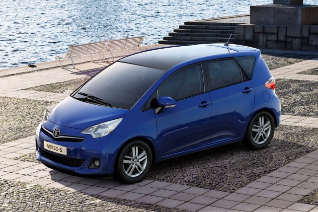 Toyota привиква 185 000 коли в сервизите