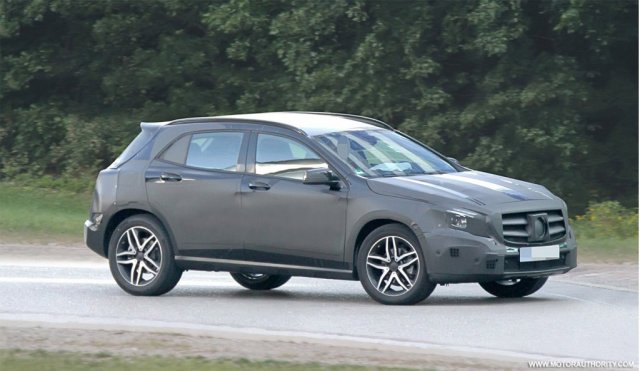 Mercedes-Benz GLA – шпионски снимки