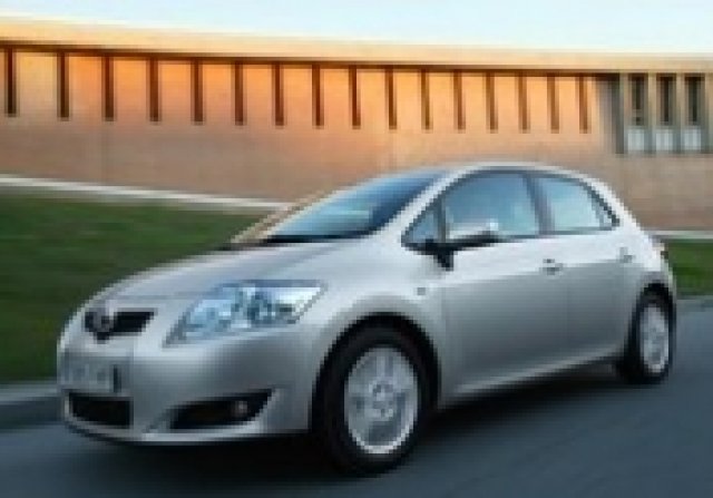 Toyota обмисля „горещи” версии на Auris