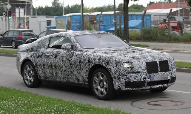 Rolls-Royce тества най-бързия си автомобил