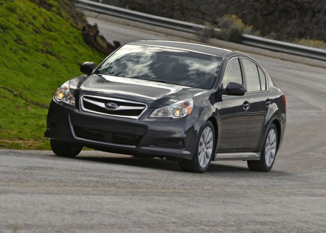 Subaru изтегля над 600 000 автомобила