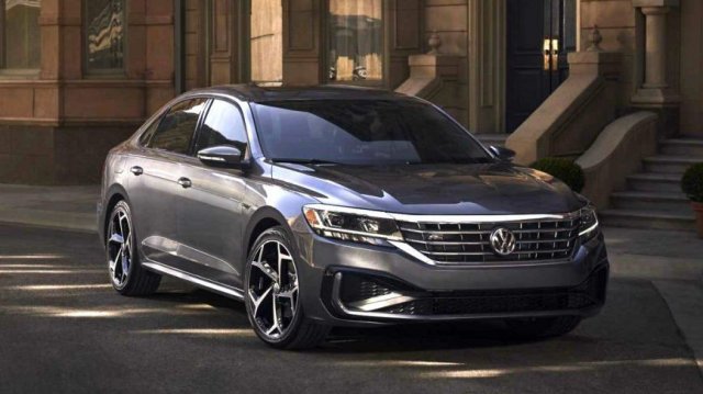 VW пести пари с новия Passat за Америка