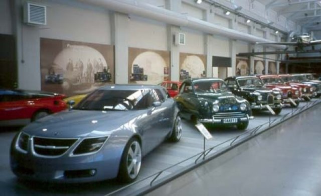 Разпродават историята на Saab