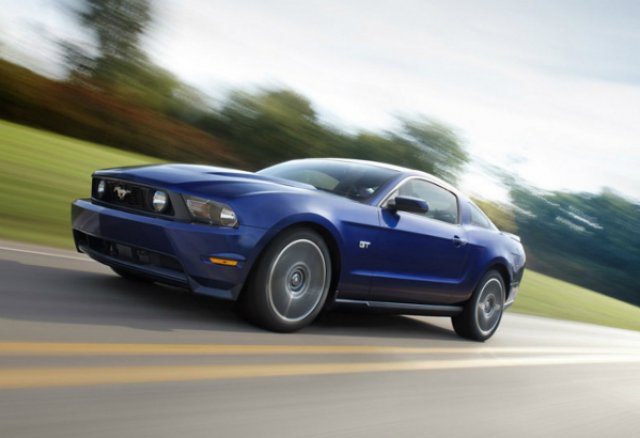 Тийнейджър арестуван след преследване с 330 км/ч