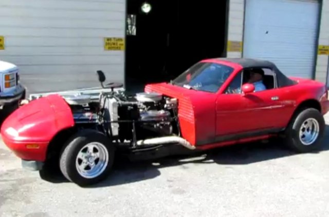 Боцнаха V16 в Mazda MX-5