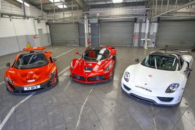 Англичани избраха най-бързата суперкола