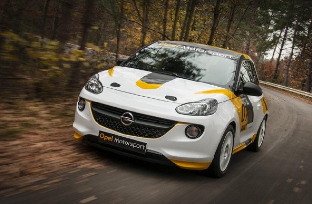Opel представи две състезателни коли