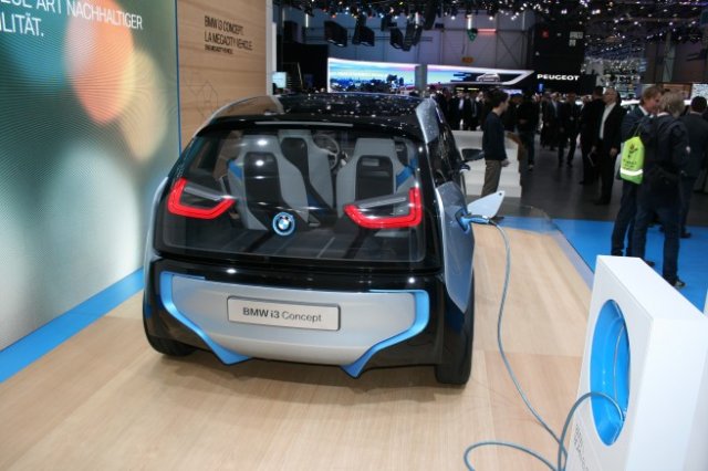 BMW оцени i8 на повече от 100 000 евро