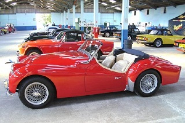 BMW възражда Triumph