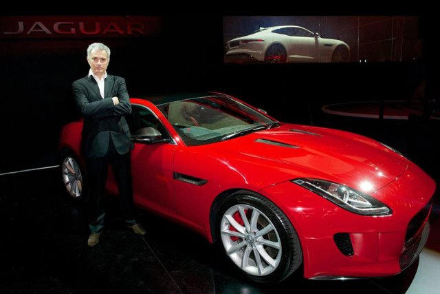 Жозе Моуриньо взе първия F-Type Coupe
